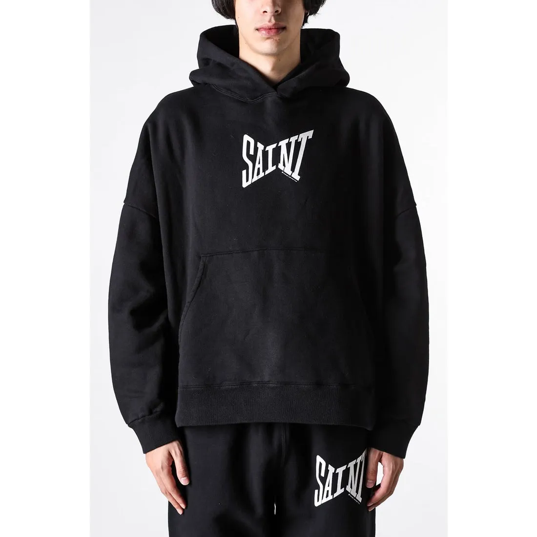 SAINT Mxxxxxx RIBON SAINT HOODIE/BLK The latest SAINT basic loose hoodie, black S-XL, original uniform high weight and light fleece sweatshirt fabric, custom woven and dyed, original loose short fat version, unchanged from the knife, original flavor, original accessories, fruit main mark/wash mark/cherub mark complete, ready-to-wear pre-shrunk without deformation after washing